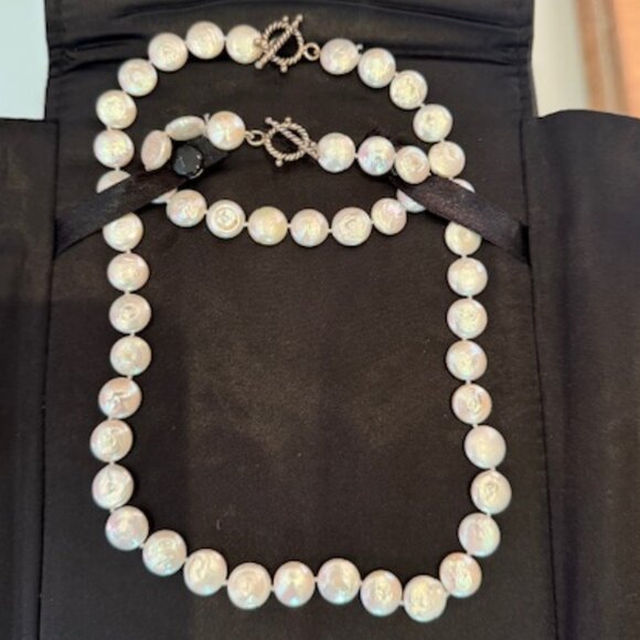 NWOT Beautiful Real Freshwater Pearl Necklace and Bracelet - Picture 1 of 1